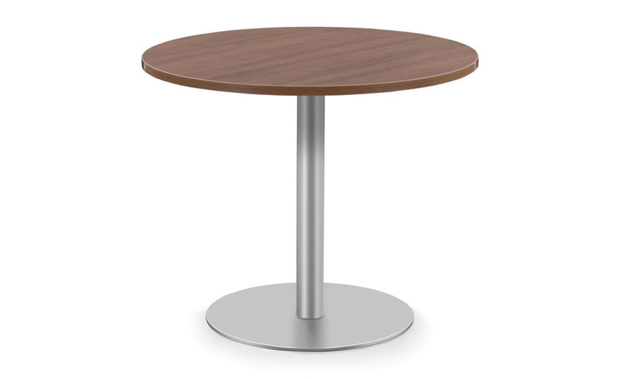 Round or Square Caf? Tables