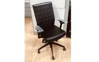 Black mesh ergonomic office chair